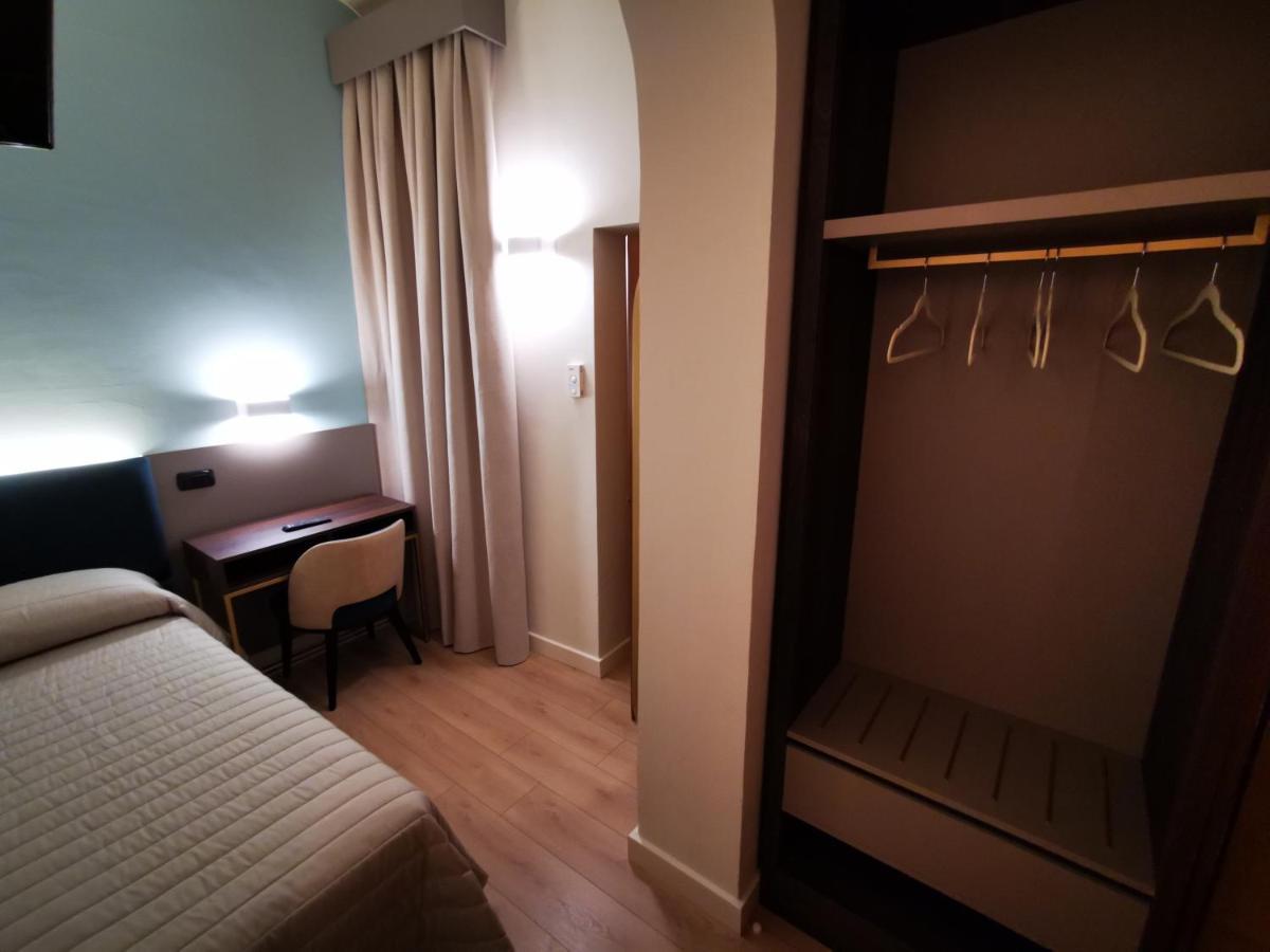 Hotel Balcony Firenze Bagian luar foto