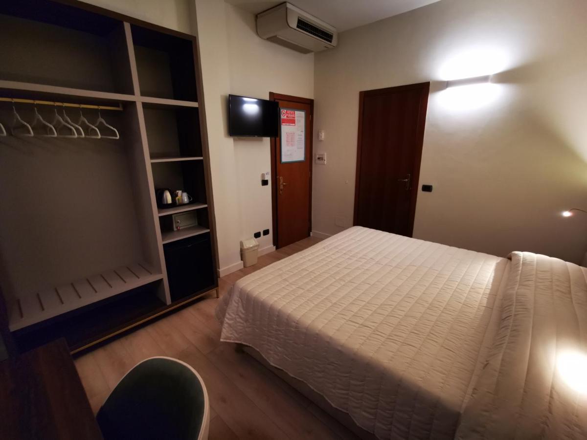 Hotel Balcony Firenze Bagian luar foto
