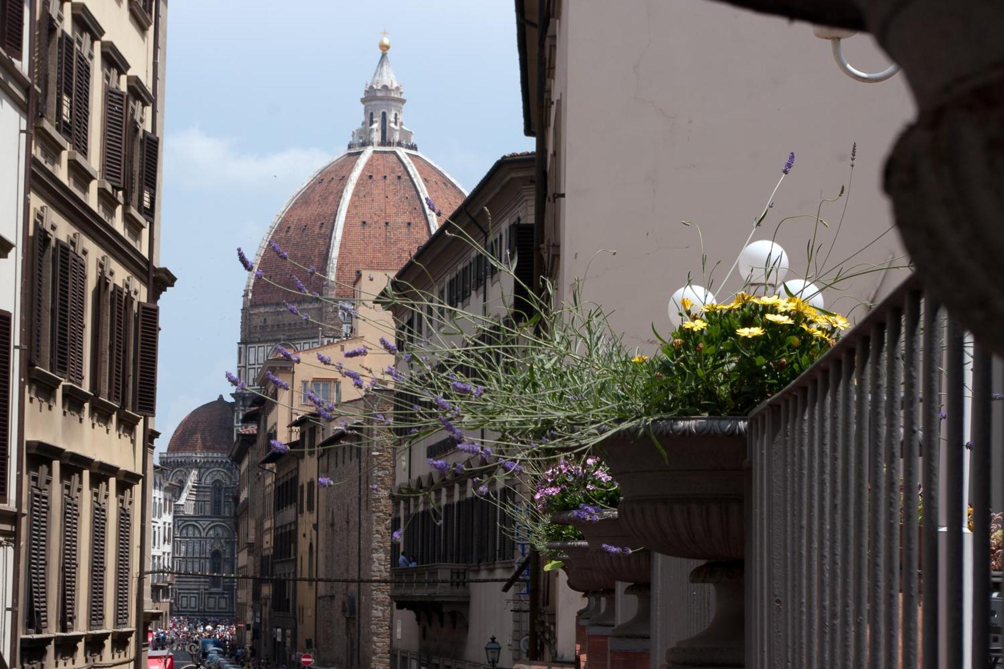 Hotel Balcony Firenze Bagian luar foto